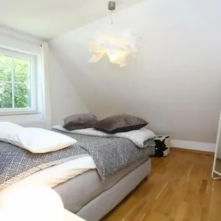 Ferienhaeuser Unter Reet In Reethaus Svantevit