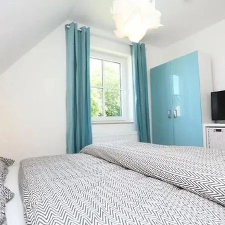 Ferienhaeuser Unter Reet In Reethaus Svantevit Holiday home Lohme
