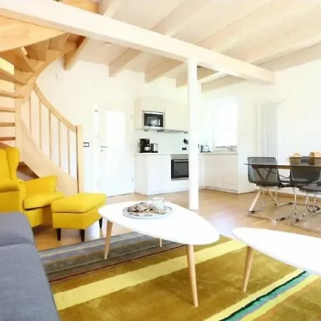 Ferienhaeuser Unter Reet In Reethaus Svantevit Semesterbostad *